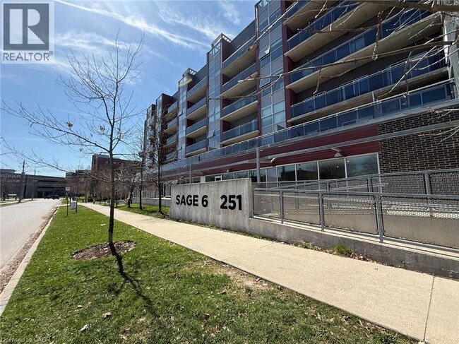 Building Photo - 251 Hemlock St