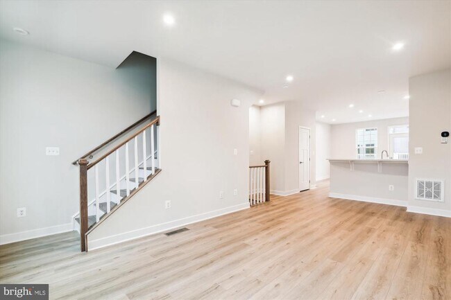 Foto del edificio - 14076 Sunrise Valley Dr