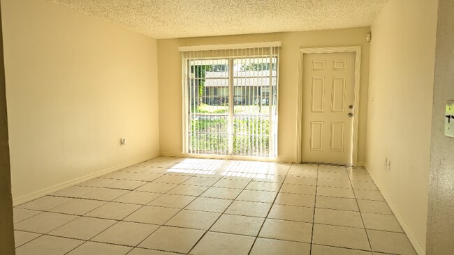 Foto del edificio - 4529 Ballentine Ct