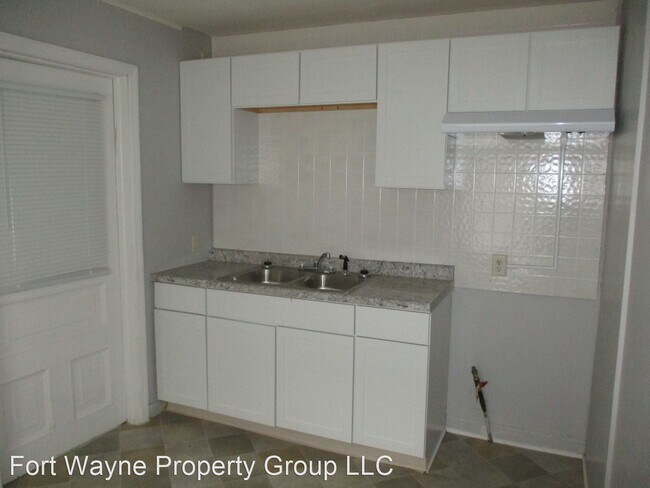 Building Photo - 3 br, 1 bath House - 2826 Chestnut Street