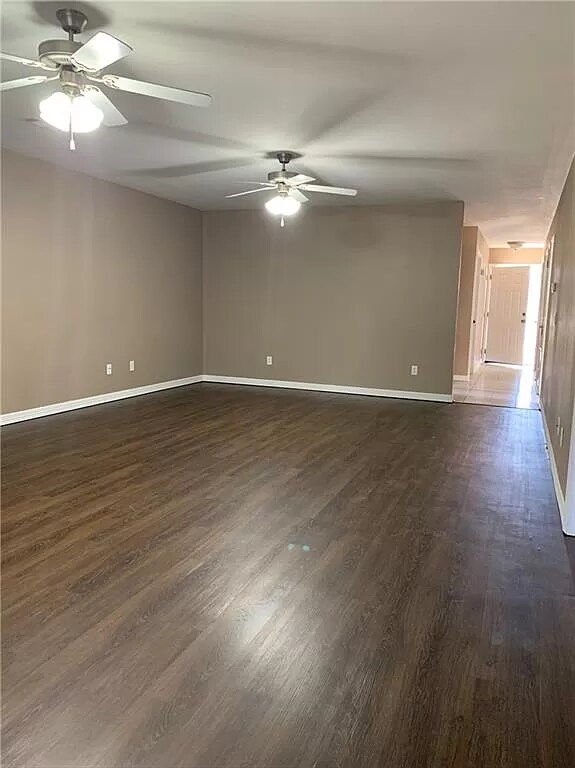 Foto del edificio - 1333 N Colorado Dr