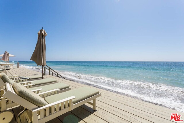 Foto del edificio - 23644 Malibu Colony Rd