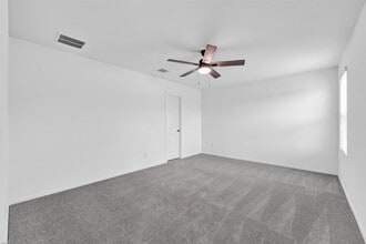 Building Photo - 25419 Birch Hl Dr