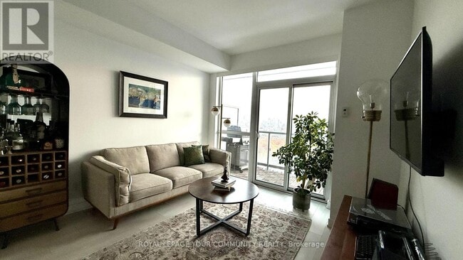 Building Photo - 501 St Clair Ave W