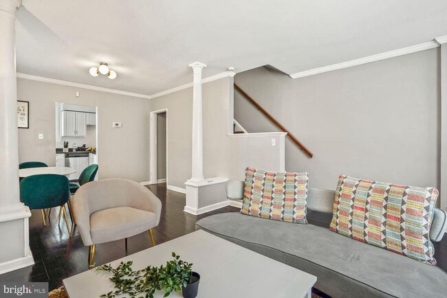 Foto del edificio - 576 49th Pl NE