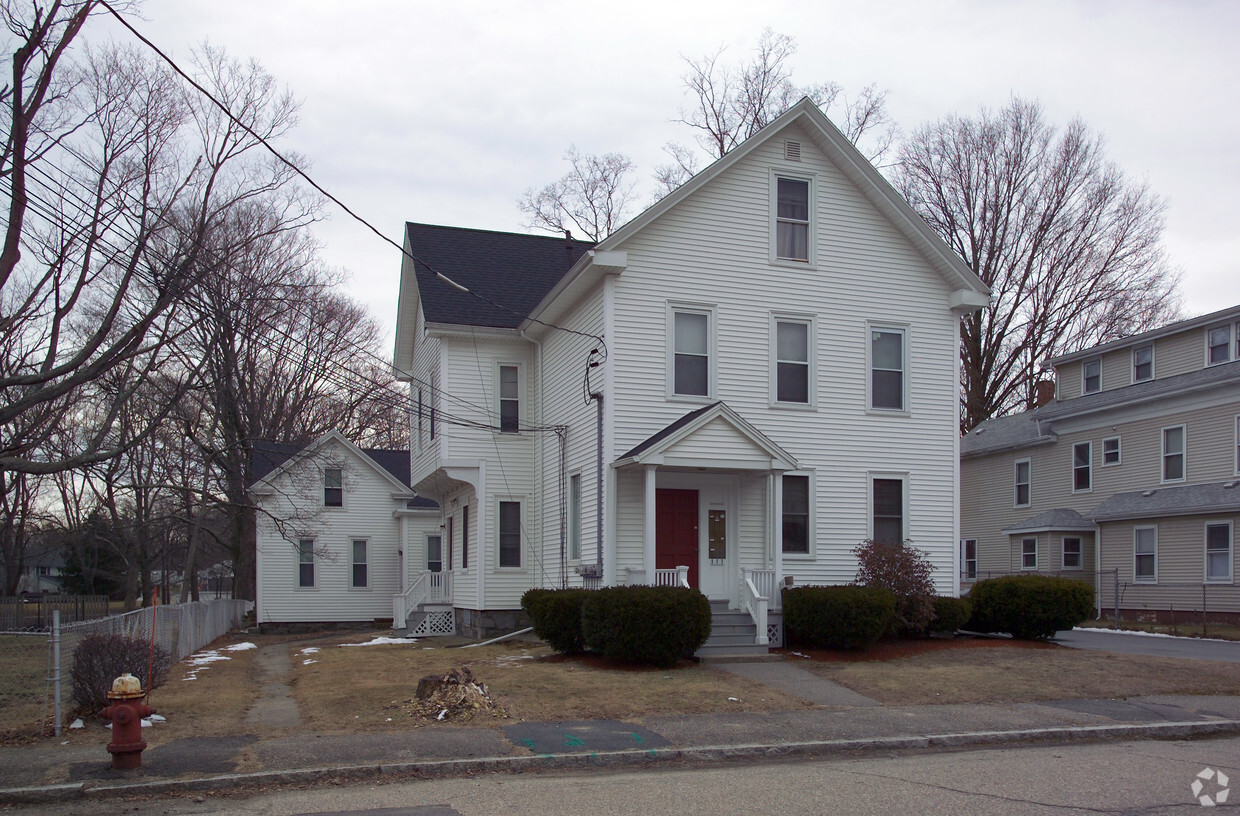 Building Photo - 39 Cedar St