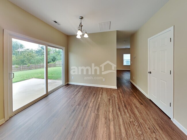 Building Photo - 2919 Watercrest Dr NW