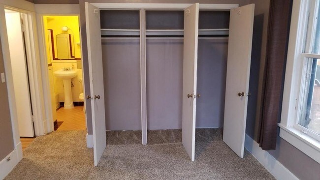 Foto del edificio - 501 W. Hays St. Apt. #1