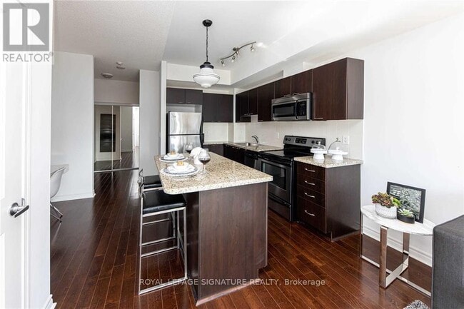 Building Photo - 385 Prince of Wales Dr