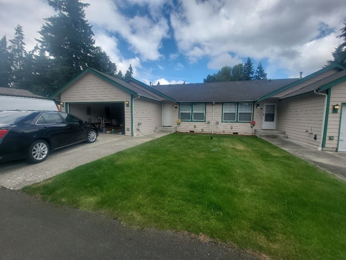 Primary Photo - 15810-15810 94th Ave Ct E
