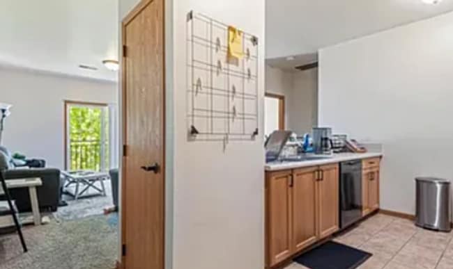 Building Photo - 901 Kearney St