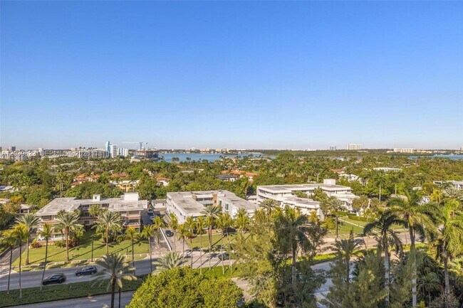 Foto del edificio - 10175 Collins Ave