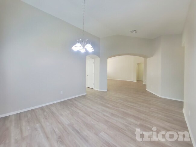 Foto del edificio - 2117 W Pickett Ct