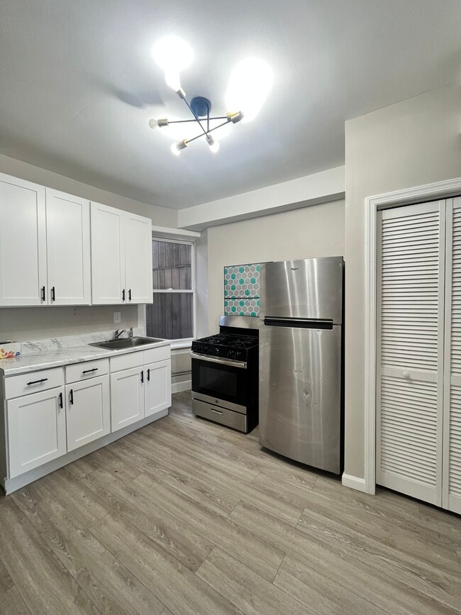 Building Photo - 489 Kennedy Blvd