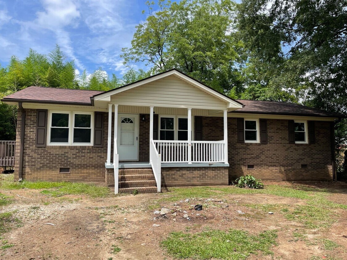 Primary Photo - NEWLY RENOVATED 3 BED, 2 BATH BRICK HOME L...