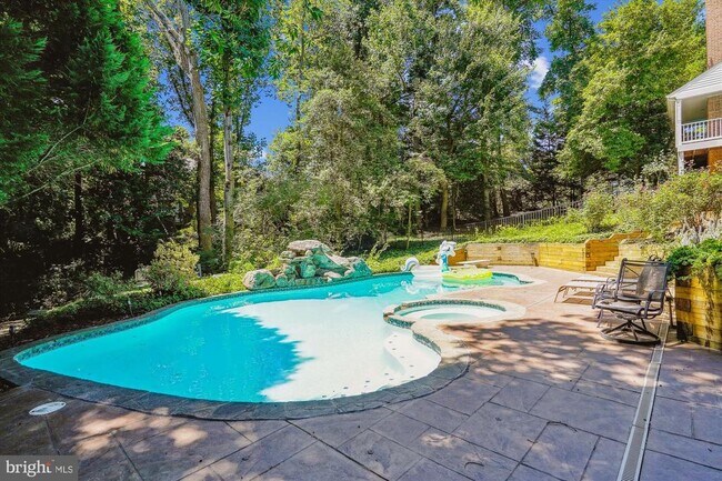 Building Photo - 1327 Hunter Mill Rd