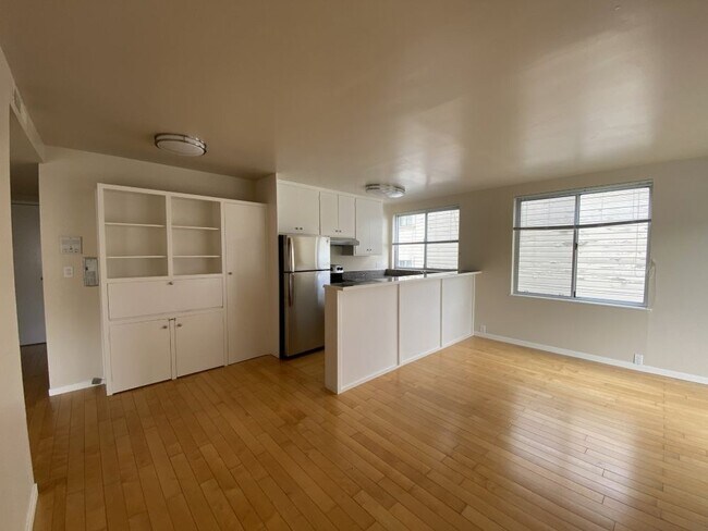 Building Photo - 1400 Clement St