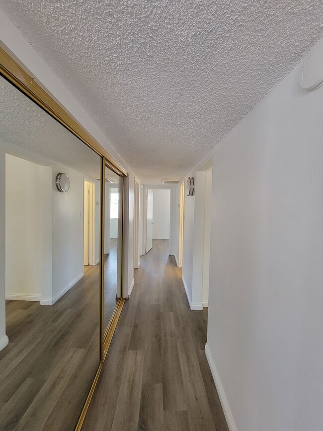 Building Photo - 3 Bedroom Home Near Schools, Shopping, & Downtown Brawley