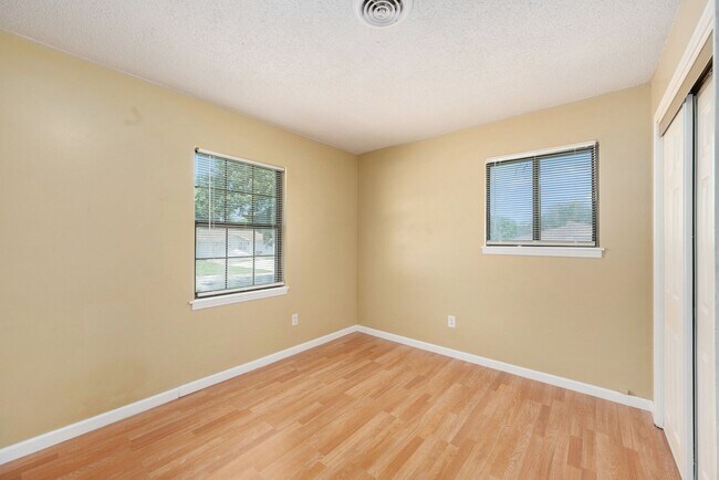 Foto del edificio - Beautiful 2BR/1BA Duplex in Independence!