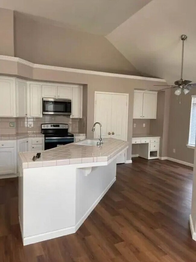 Foto del edificio - Hot Rental Alert! Gorgeous North Fresno Home!