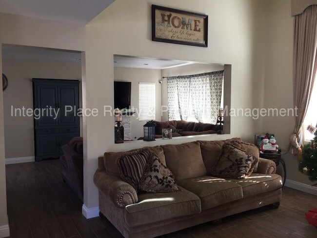 Building Photo - Parkside Green Gated Community