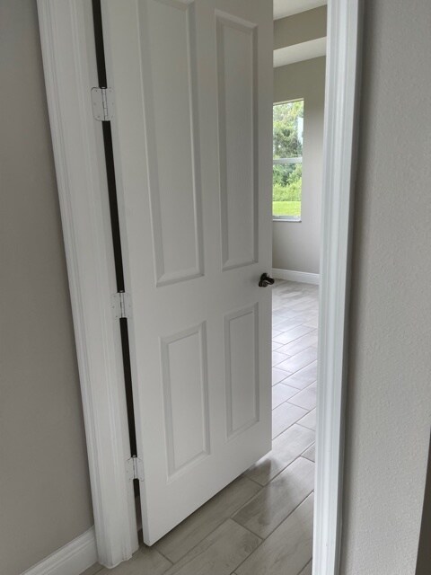 Building Photo - 8650 Eagle Brook Dr