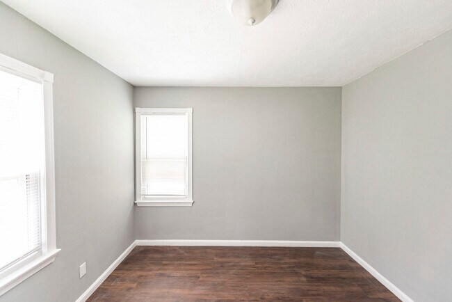 Foto del edificio - 1047 Yukon Ave