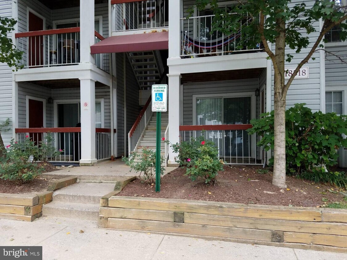 Foto del edificio - 18518 Boysenberry Dr