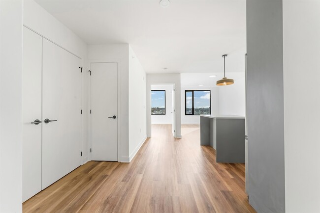 Foto del edificio - 873 Communipaw Ave
