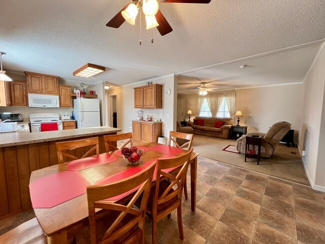 Building Photo - Fully Furnished and Utilities Included!