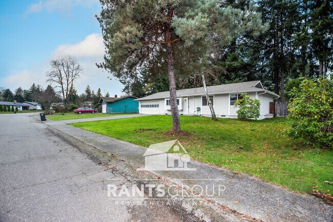 Foto del edificio - Charming 3 Bedroom Rambler in Great Lacey Location — Apply Today