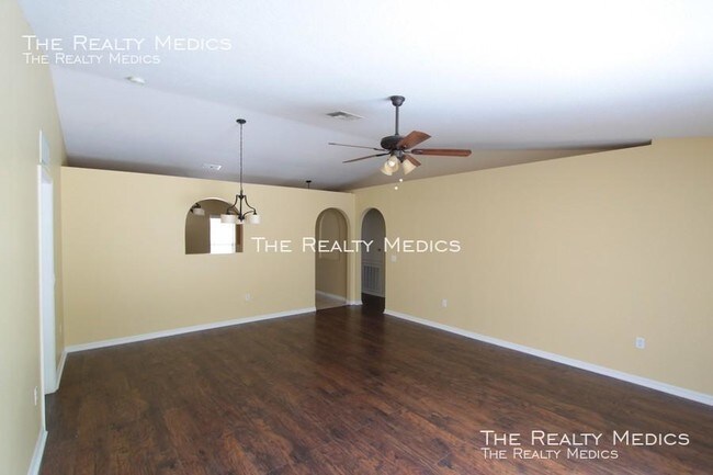 Building Photo - 3 bedroom in Poinciana FL 34759