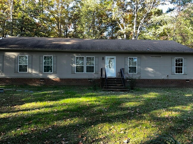 Building Photo - 2290 Ashland Rd