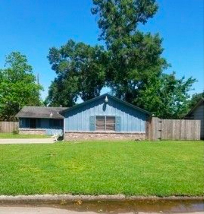 86 Ruth Street, Beaumont, TX 77707 House for Rent in Beaumont, TX
