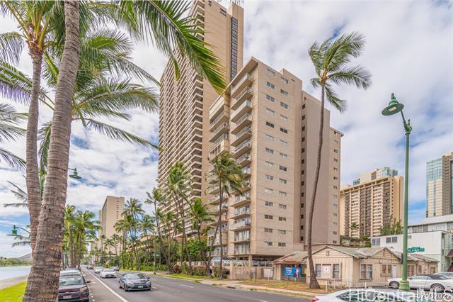 Building Photo - 2115 Ala Wai Blvd