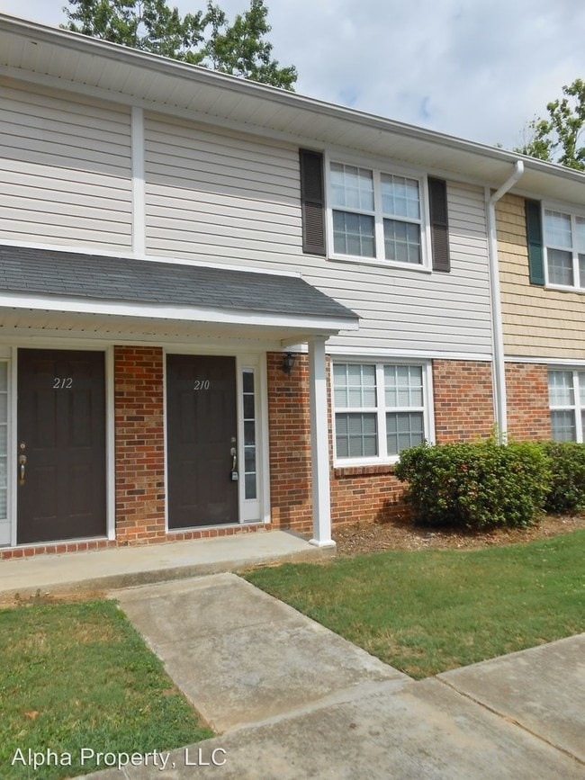 Building Photo - 210 Emerald Park Ct