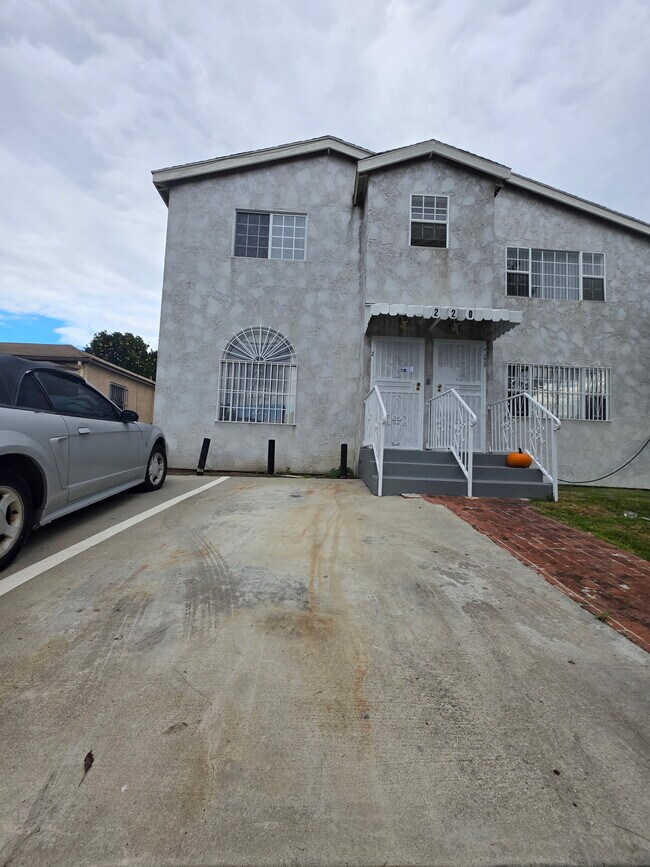 Foto del edificio - 220 S Pannes Ave