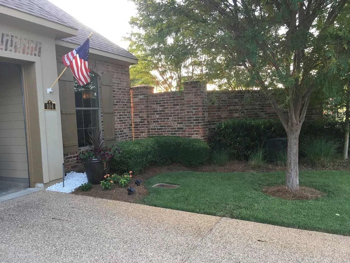 Primary Photo - Gated Community off Wemple Road in Bossier...