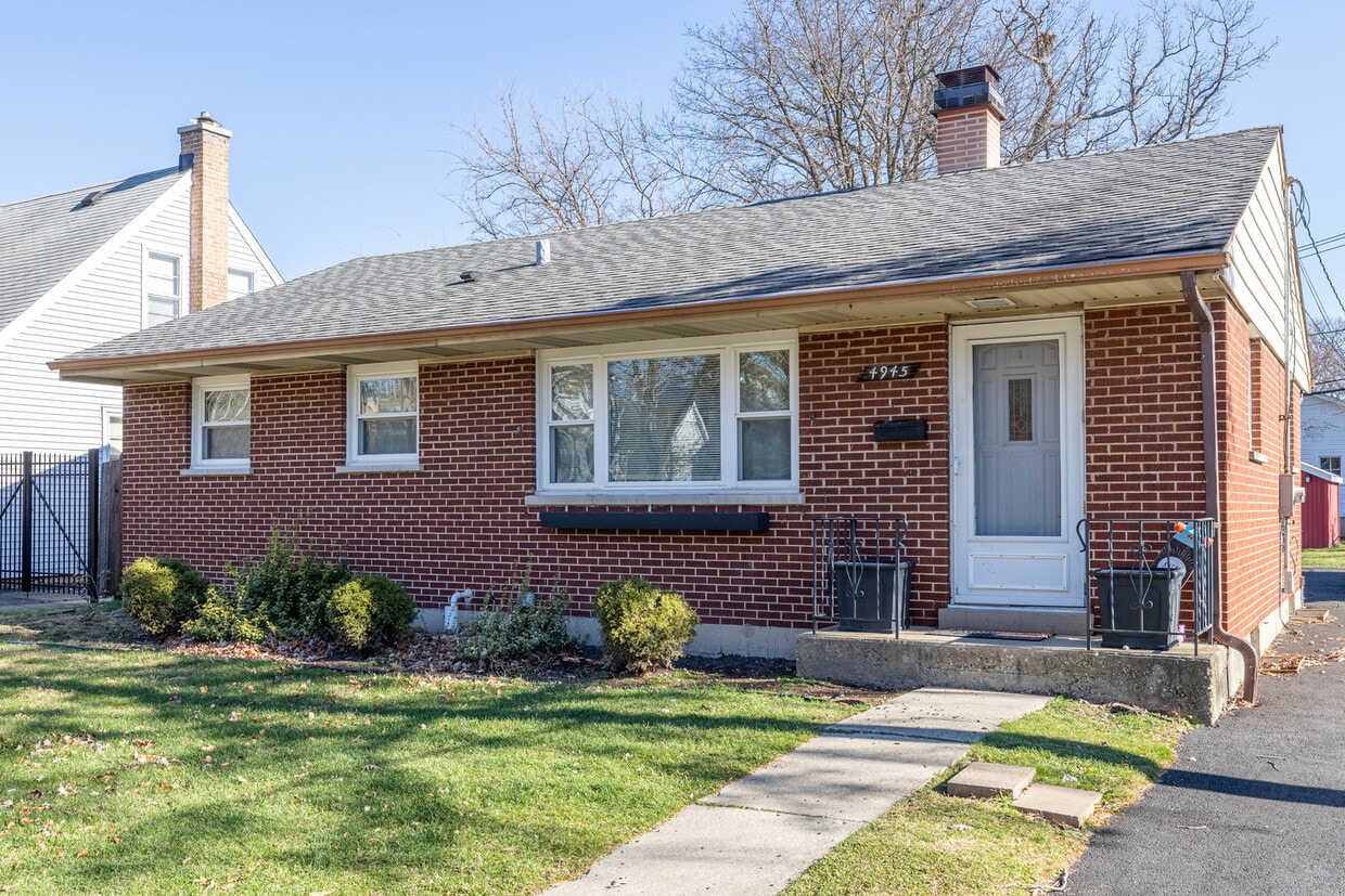 Primary Photo - 4945 Middaugh Ave