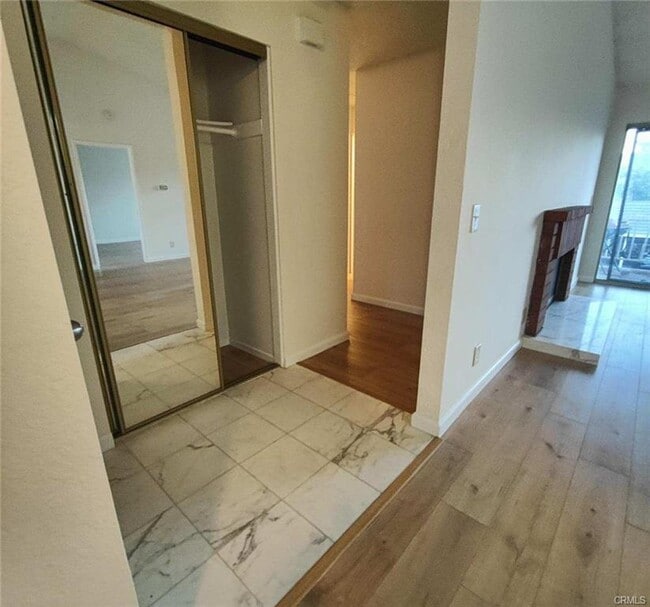 Building Photo - 3851 Amberly Dr