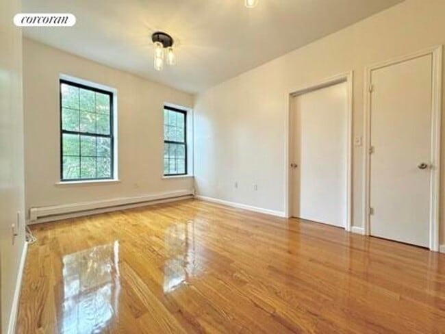 Building Photo - 247 Troy Ave
