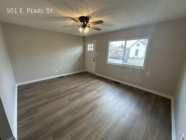 Foto del edificio - 501 E Pearl St