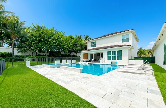 Building Photo - 9842 Salty Bay Dr