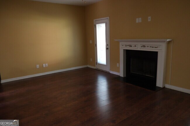 Building Photo - 131 Dustin Dr