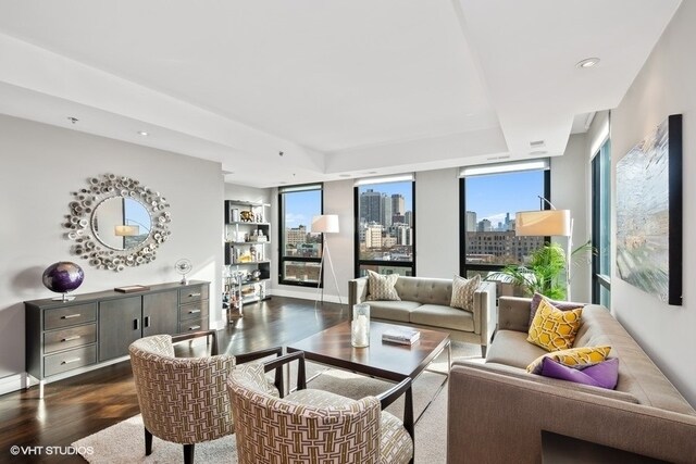 Foto del edificio - 550 W Wellington Ave