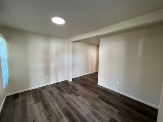 Foto del edificio - 942 N Van Ness Ave
