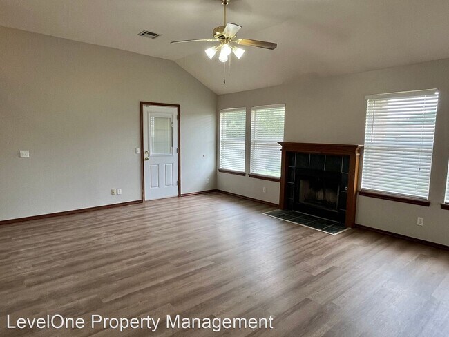 Foto del edificio - 3 br, 2 bath House - 1701 Brittany Lane