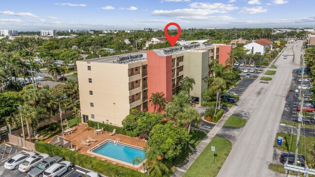 Foto del edificio - 2400 NE 10th St