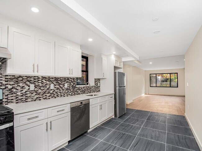 Foto del edificio - 3641 Johnson Ave