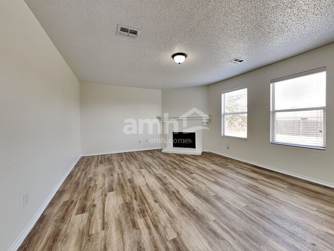 Building Photo - 1039 Mazourka Dr